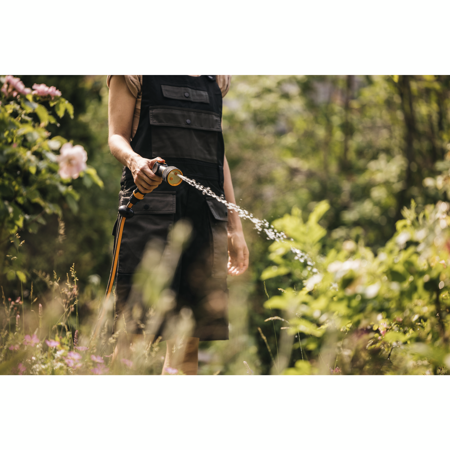 Kastelupistooli Fiskars CF 3 suihkulla peukalokytkin