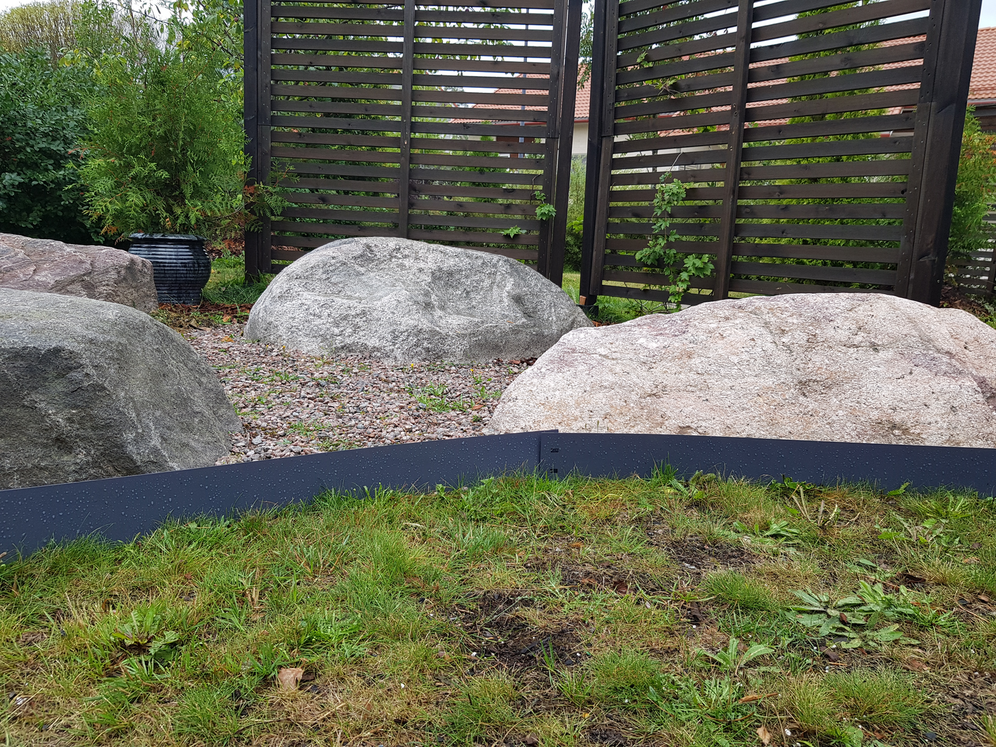 Nurmikon rajausreuna metallinen Cello 100 x 16 cm tummanharmaa