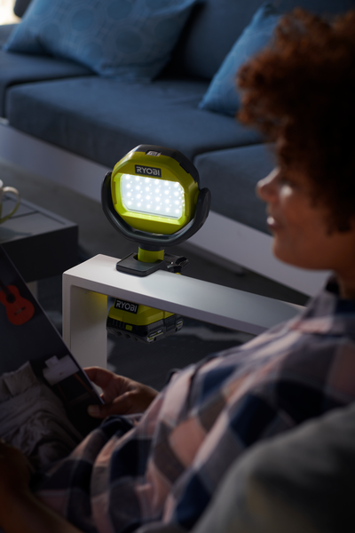 Työvalo Ryobi RLCL18-0 18V ONE+ klipsikiinnityksellä