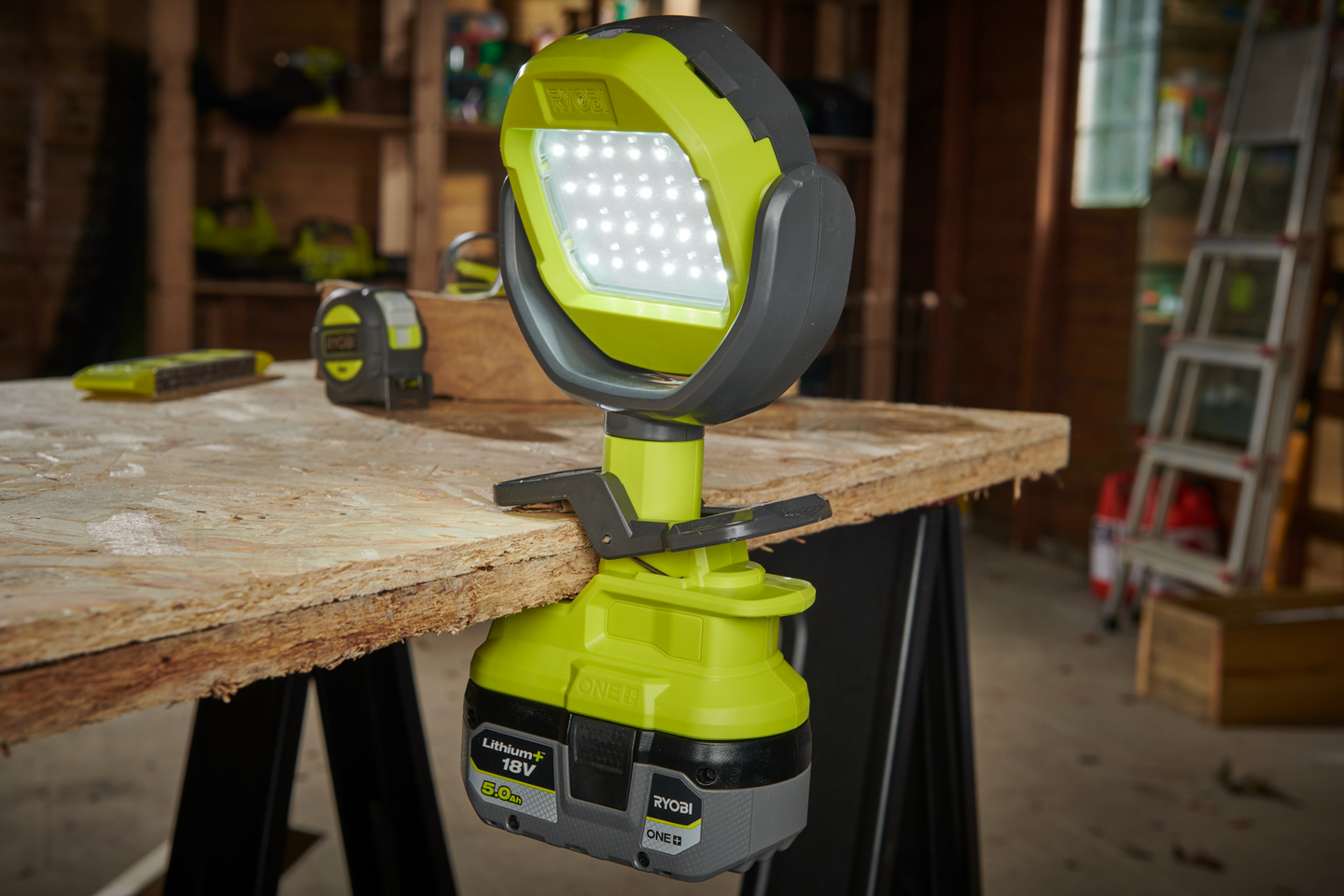 Työvalo Ryobi RLCL18-0 18V ONE+ klipsikiinnityksellä