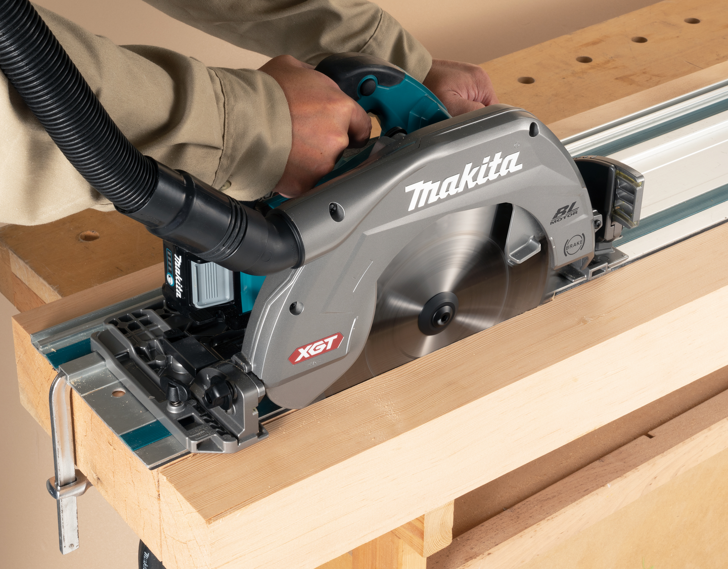 Akkupyörösaha Makita HS011GZ 40V XGT runko