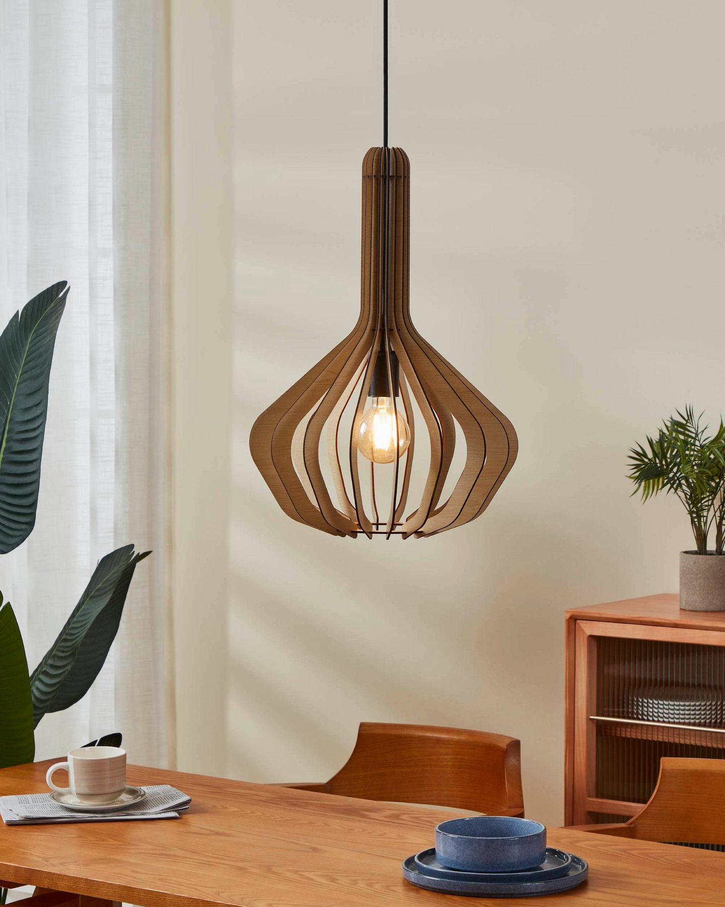 Riippuvalaisin EGLO Velasco 40W 38cm puu/musta