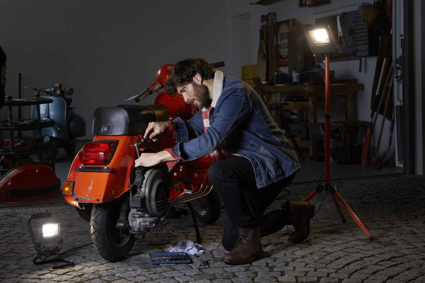 Led-työmaavalaisin LEDVANCE Worklight 2x50W 4000K 9000lm Tripod