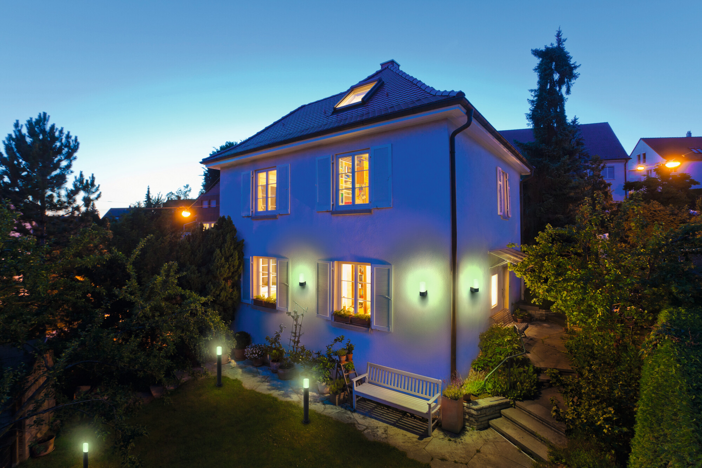 Led-ulkovalaisin LEDVANCE SMART+ WiFi Pipe Wall RGBW 380lm harmaa