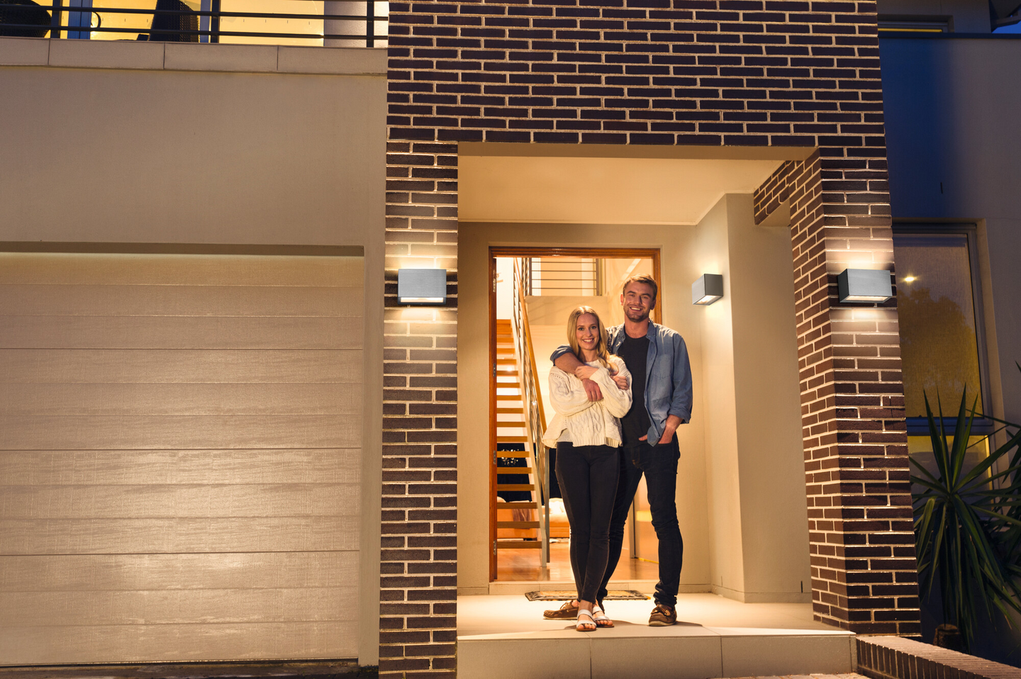 Led-ulkovalaisin LEDVANCE SMART+ WiFi Brick Wide RGBW 600lm teräs