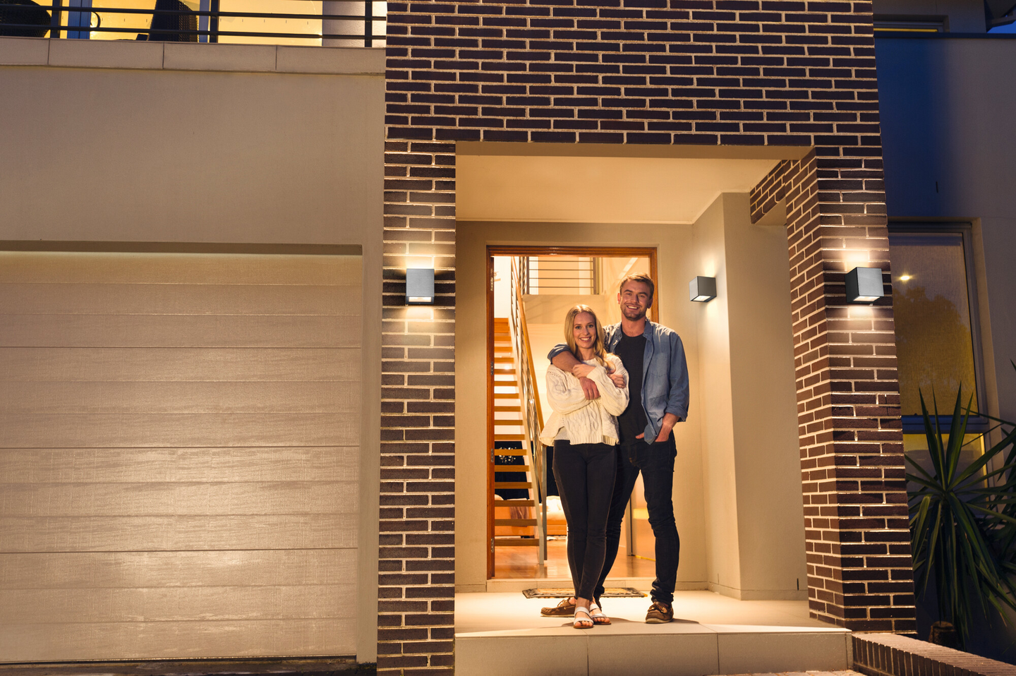 Led-ulkovalaisin LEDVANCE SMART+ WiFi Brick RGBW 550lm teräs