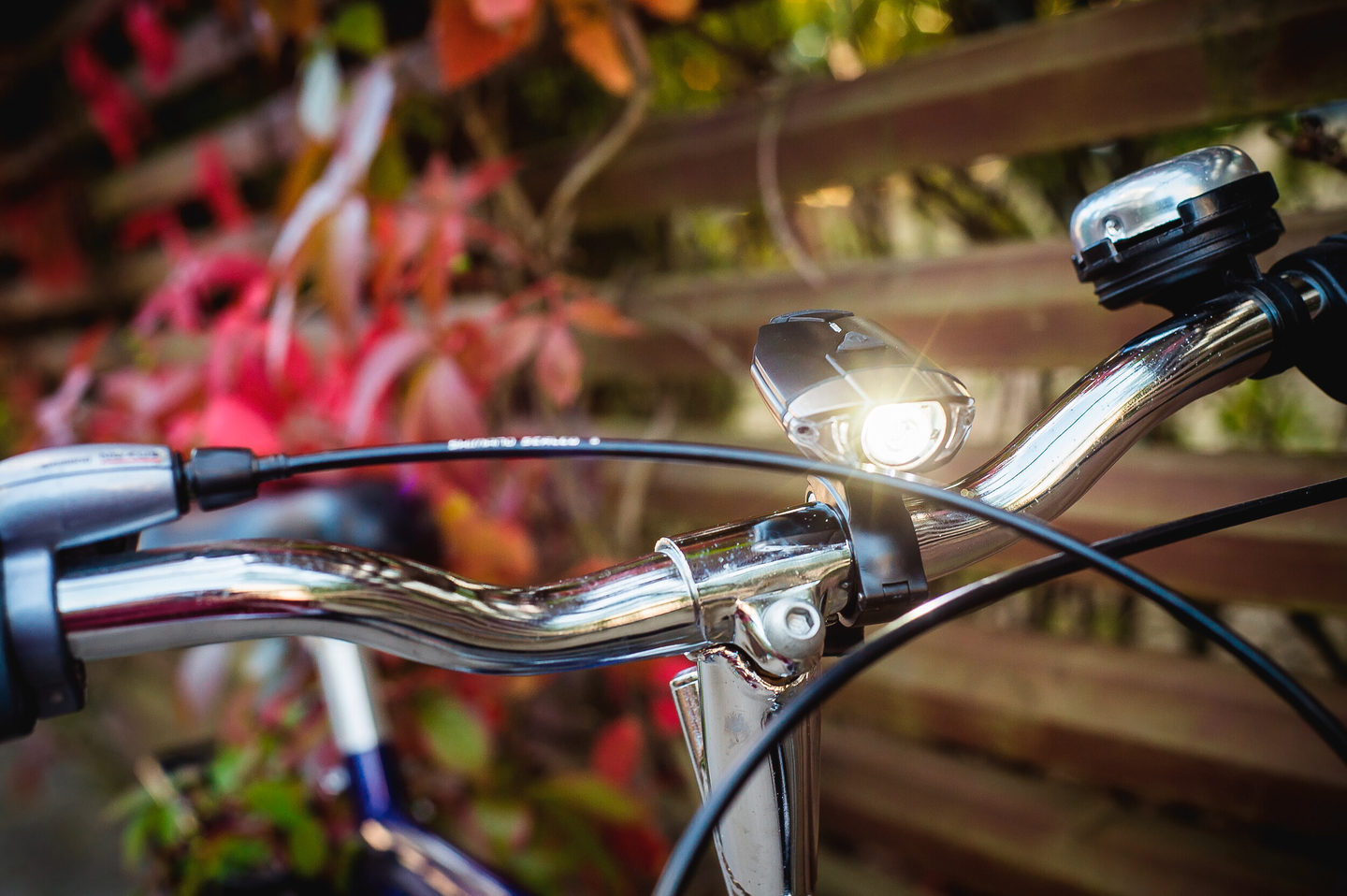 Polkupyörän etuvalo Airam USB-ladattava 3W 1200mAh 300lm