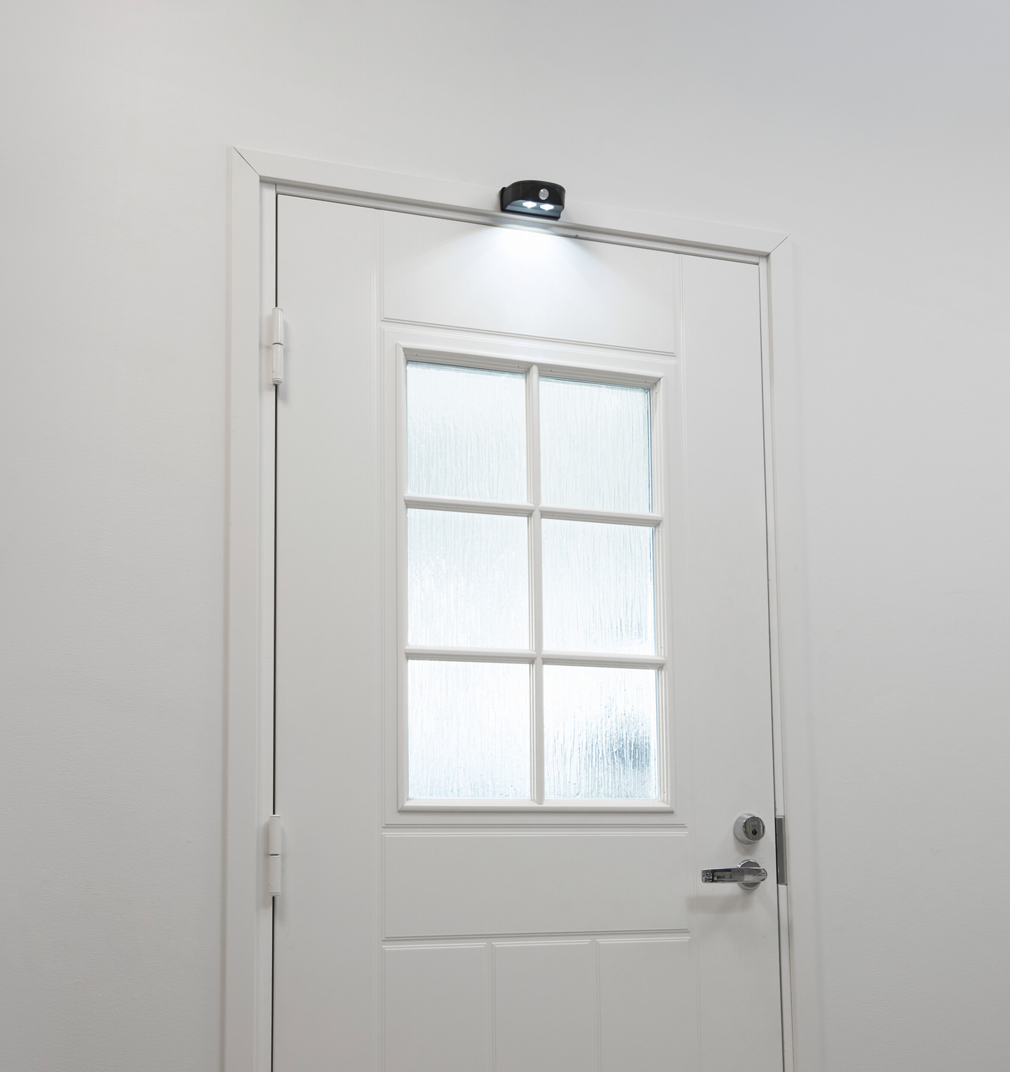 Tunnistinvalo Airam Doris musta 36lm