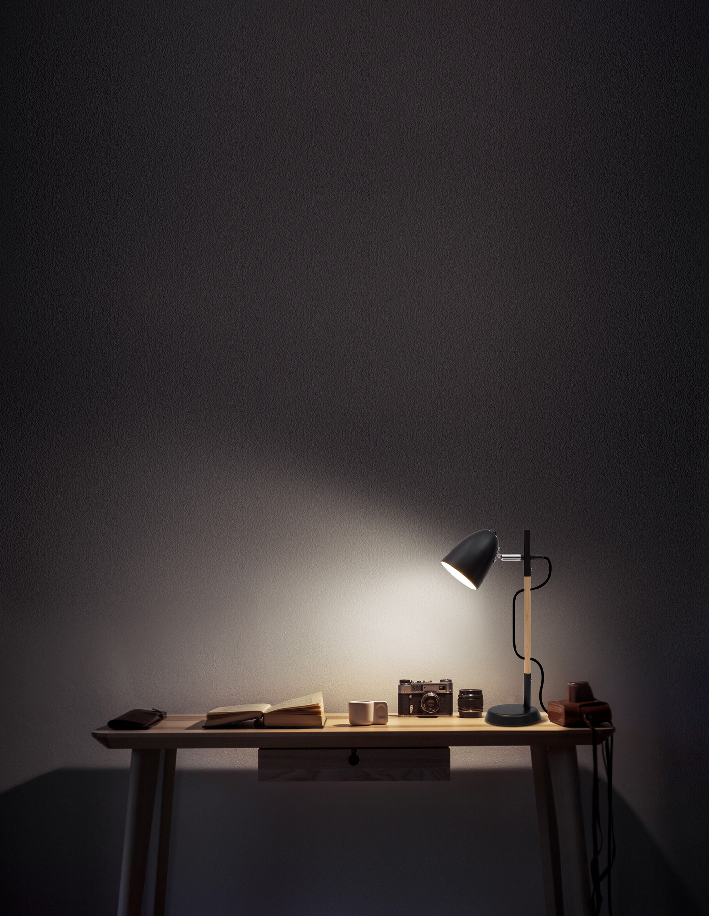 Pöytävalaisin Nova Luce Alina musta E27