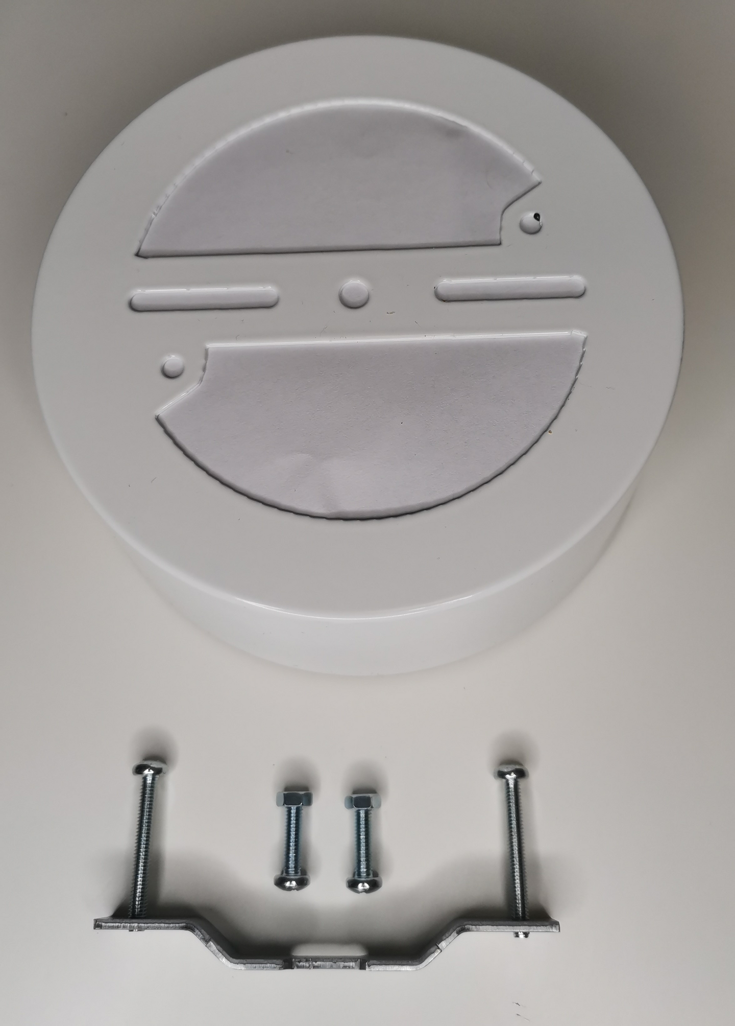 Valaisinasennusadapteri STEELYDESIGN valkoinen