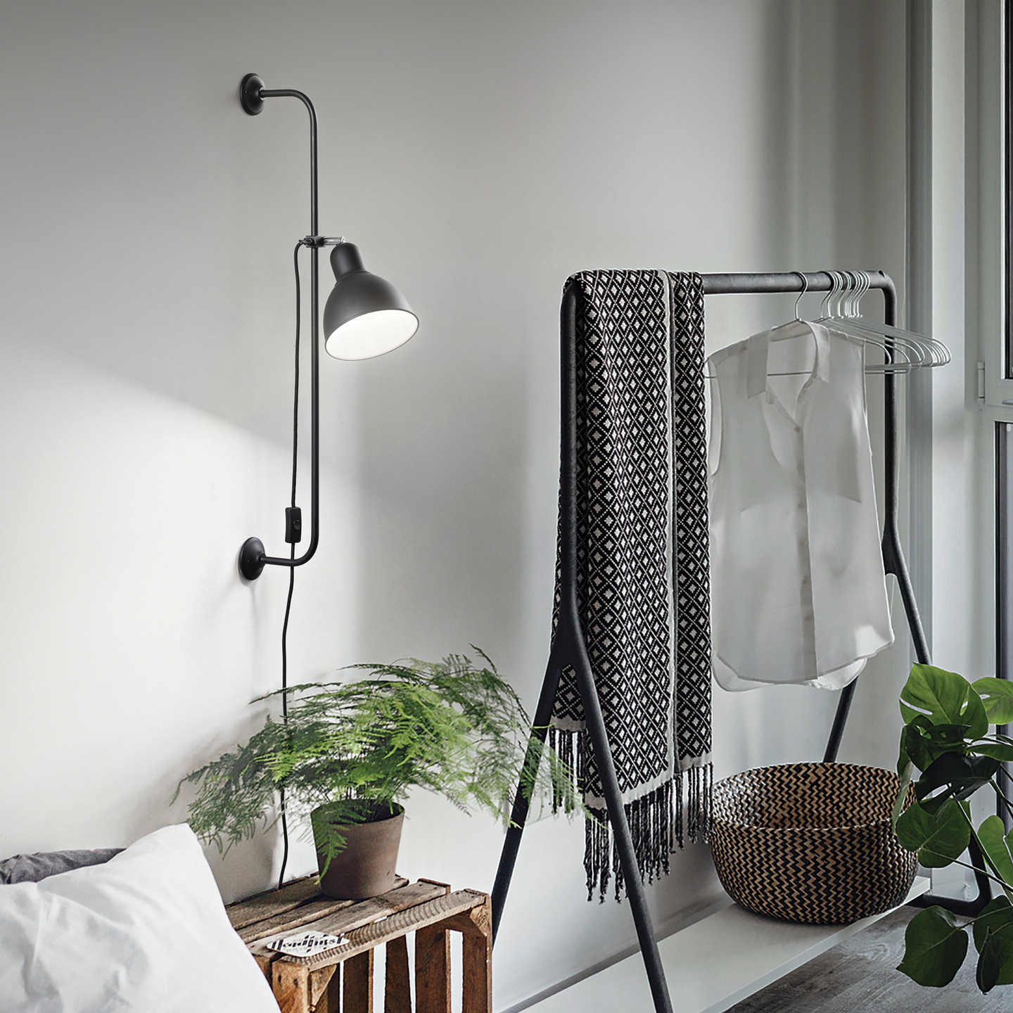 Seinävalaisin Ideal Lux Shower AP1 E27