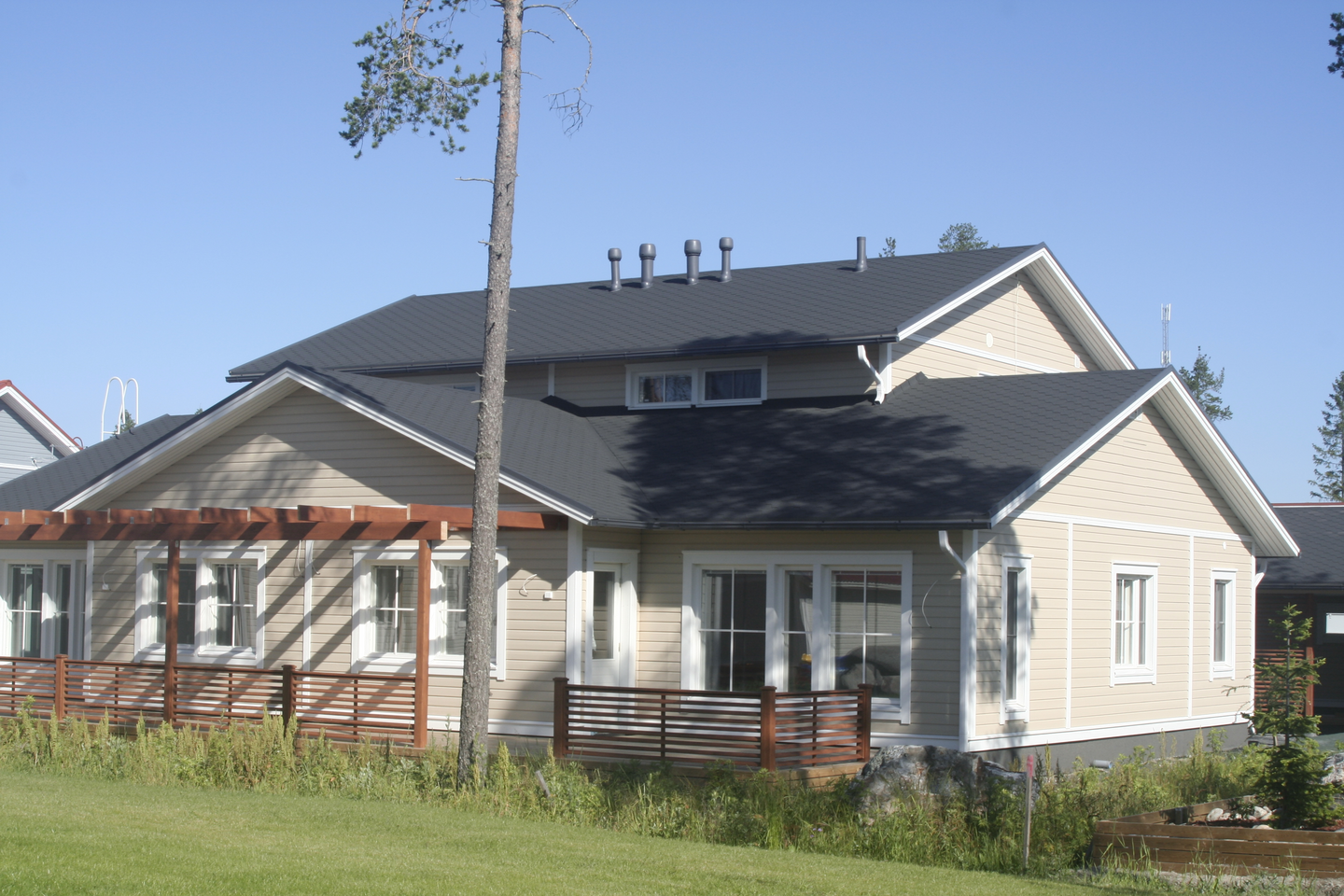 Räystäs- ja harjalevy Katepal Classic KL 0,25x1,0m 20/12m