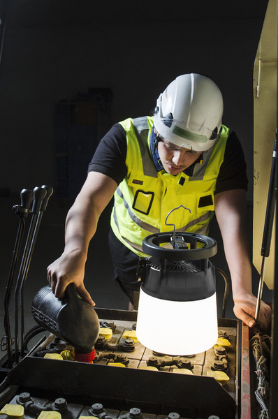 Työmaavalaisin Mberg led 24W 2450lm 6m pistorasialla IP54