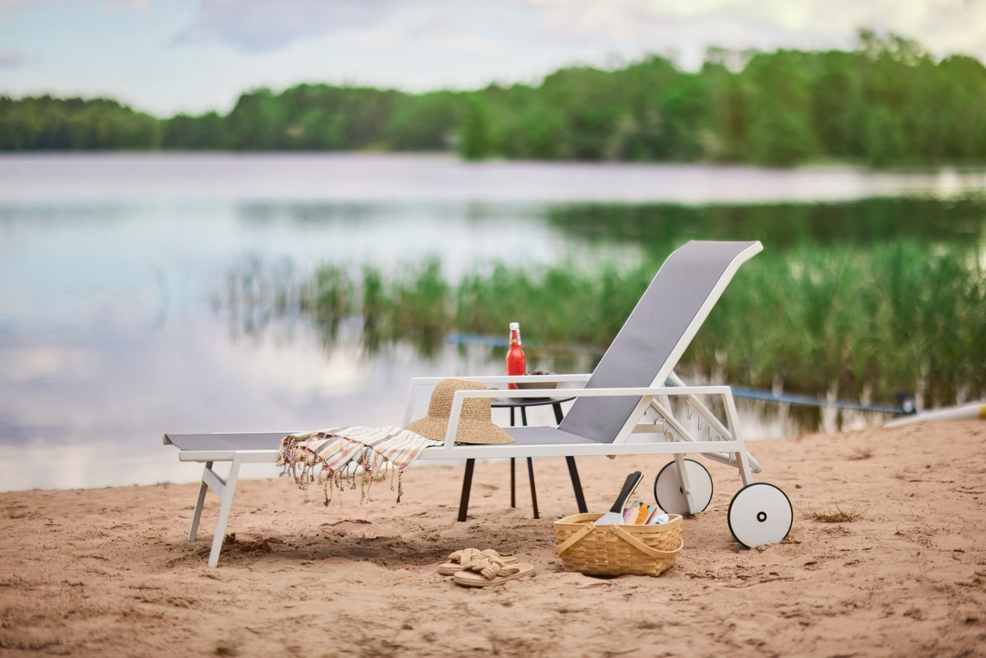 Aurinkotuoli Cello Lounge valkoinen/harmaa