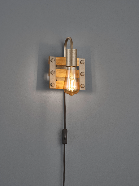 Seinävalaisin TRIO Khan E27 puu