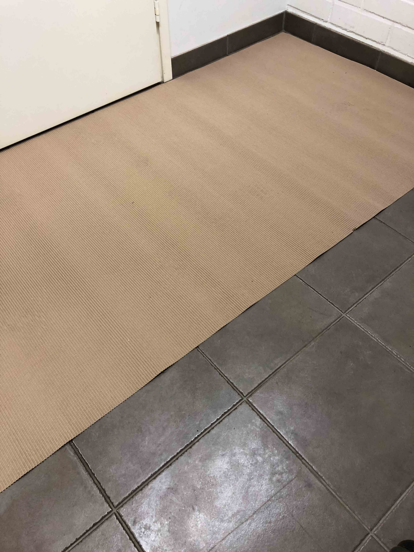 Aaltopahvi Paavo 230g/m² 1x30m 30m²