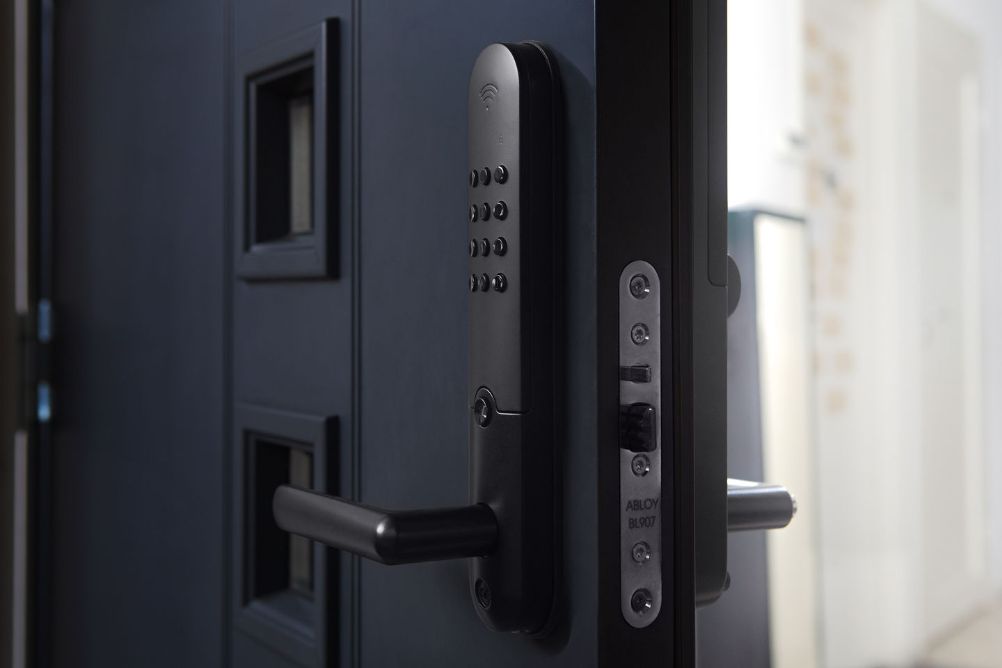 Älylukko Yale Doorman L3 musta