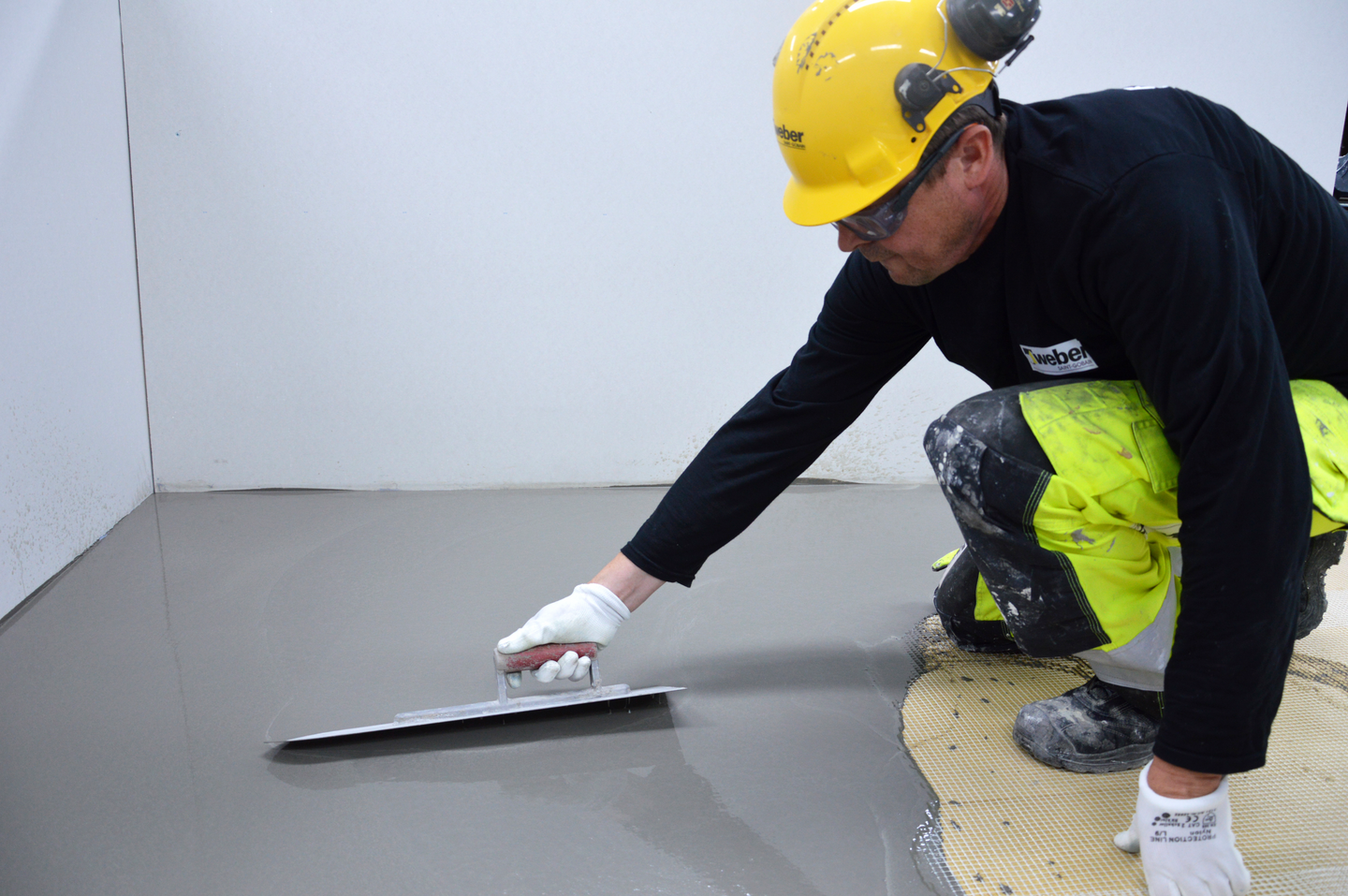 Lattiatasoite Weber 3300 Oikaisutasoite 20kg