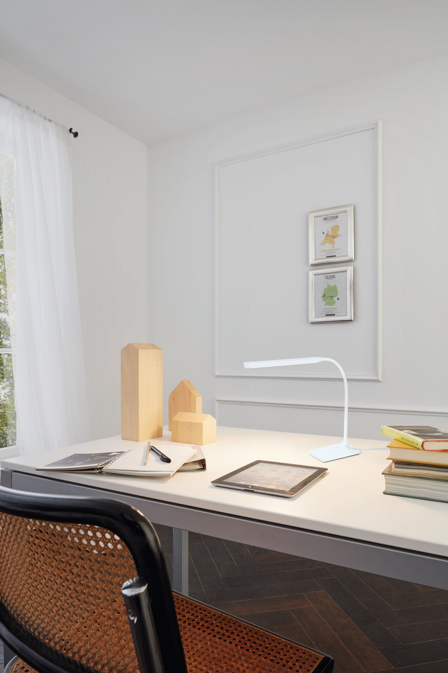 Pöytävalaisin EGLO Laroa led 4,5W 550lm valkoinen himmennettävä