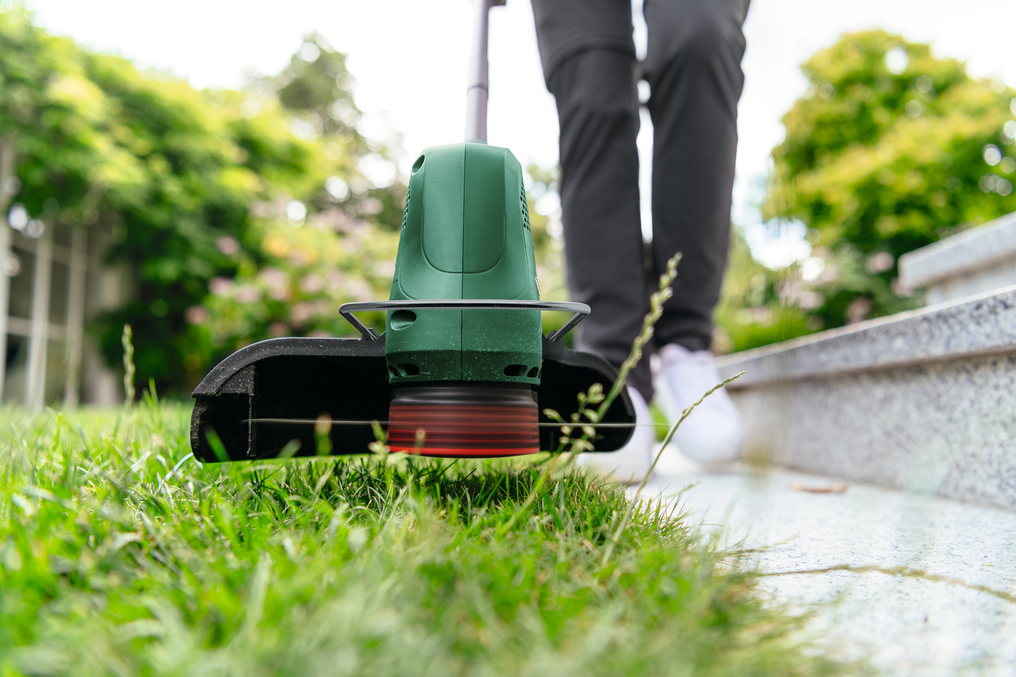 Akkutrimmeri Bosch EasyGrassCut 18V-26 Solo