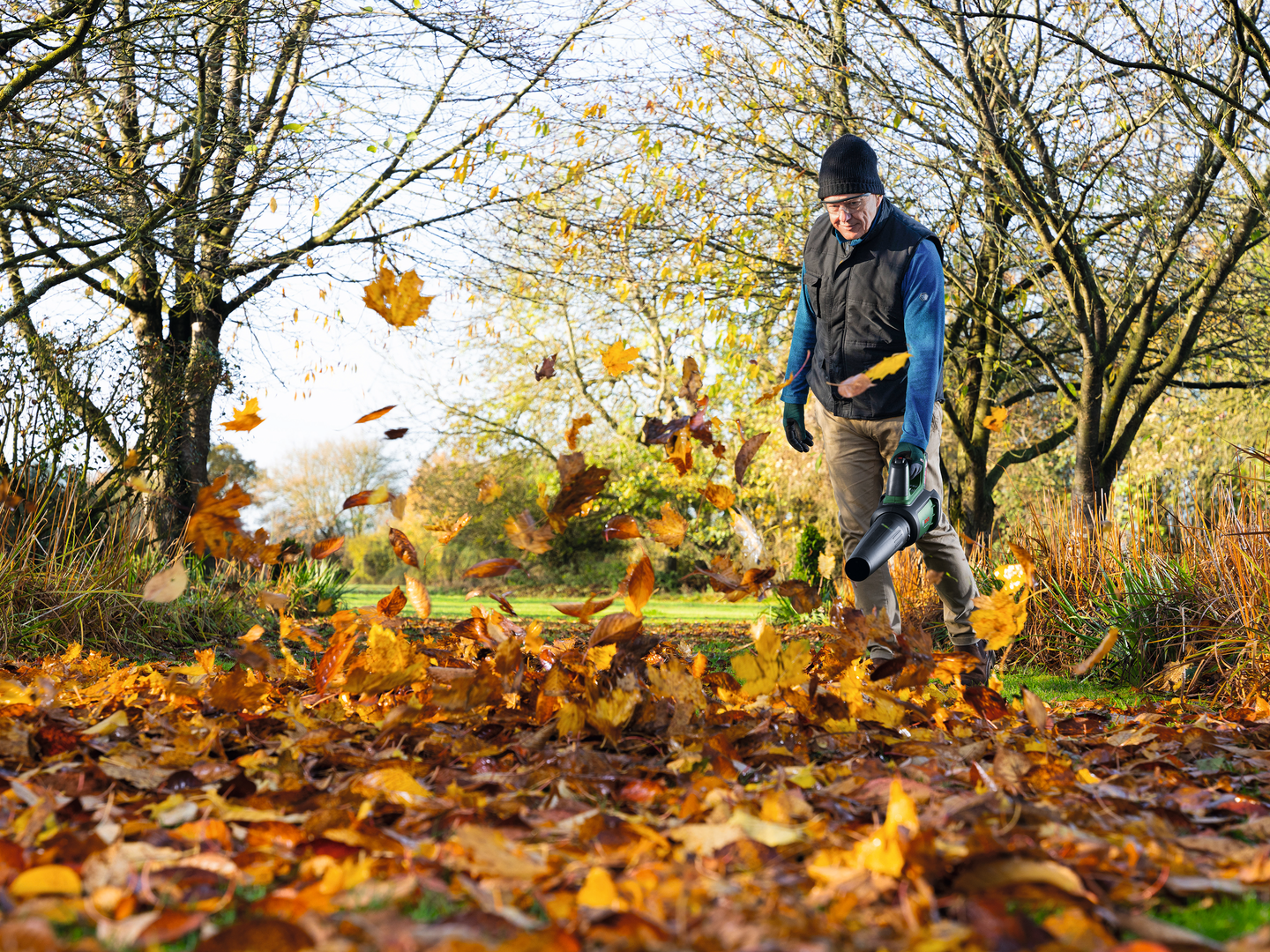 Akkulehtipuhallin Bosch AdvancedLeafBlower 36V-750 Solo