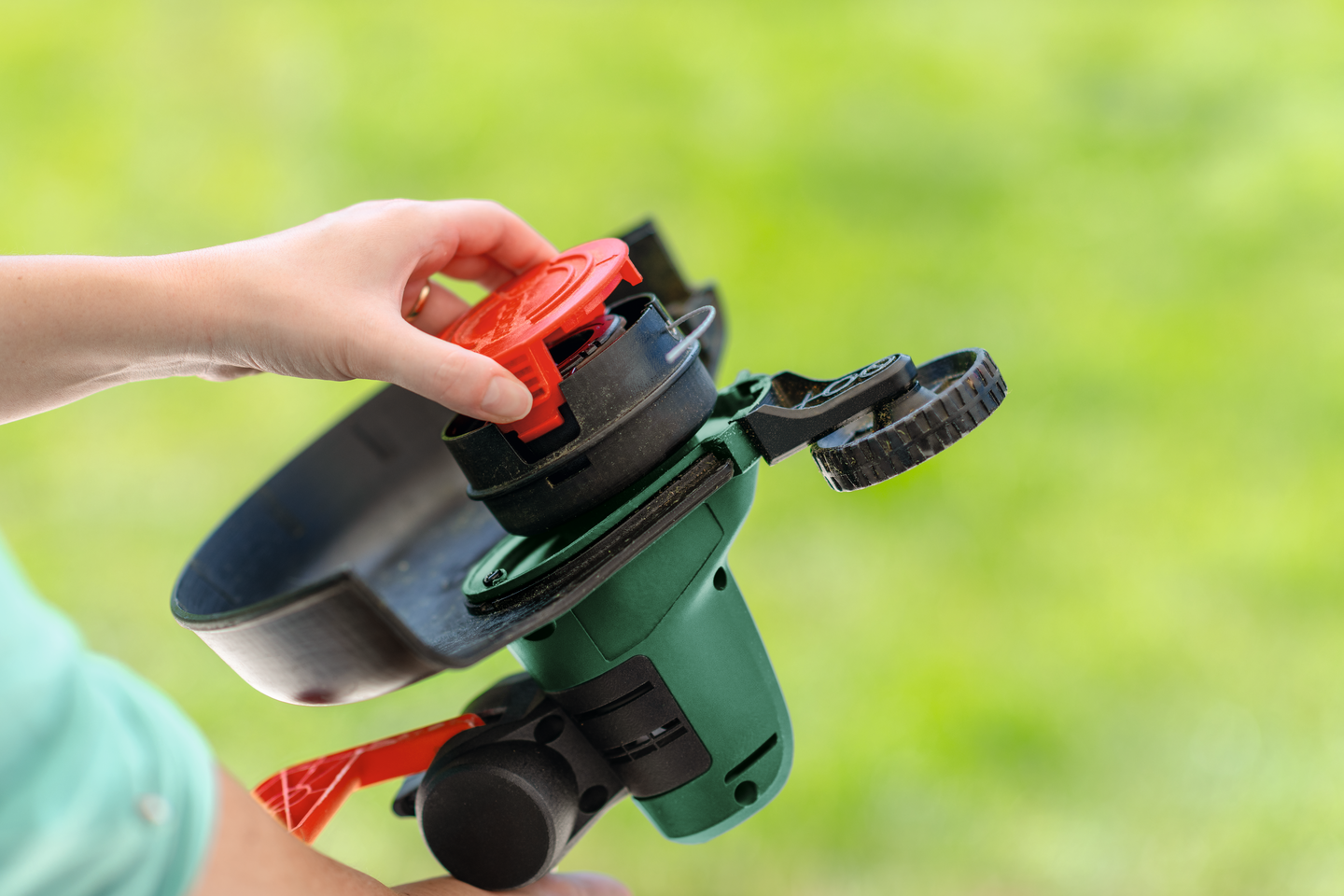 Akkutrimmeri Bosch UniversalGrassCut 18V-26 Solo