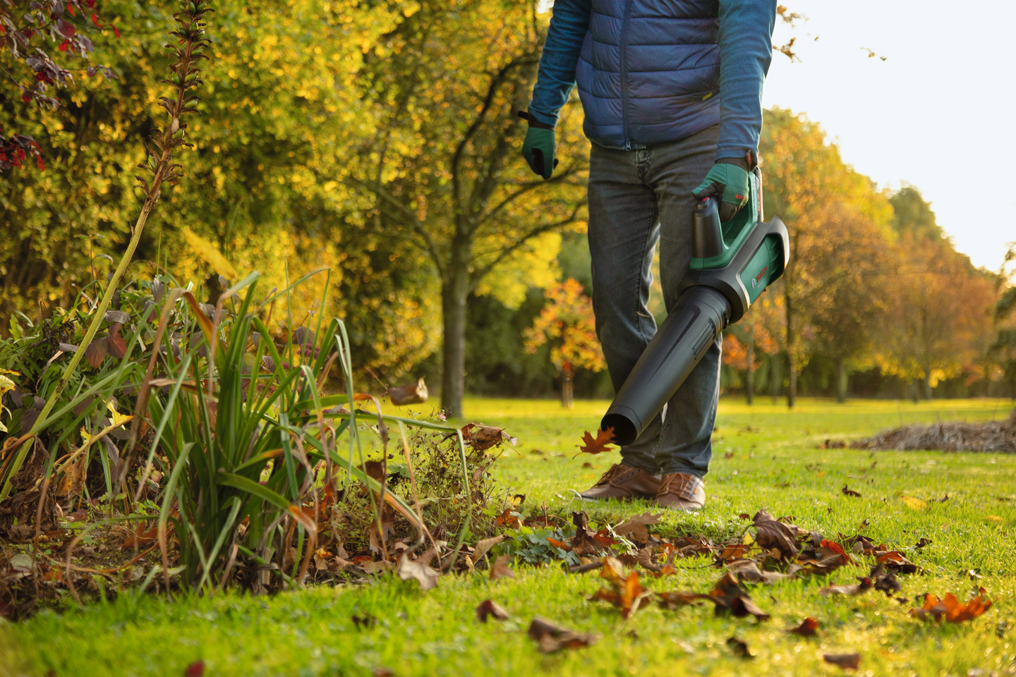 Akkulehtipuhallin Bosch AdvancedLeafBlower 36V-750 Solo