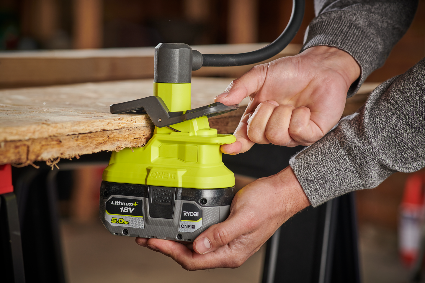 Työvalo Ryobi RLCF18-0 18V ONE+ klipsikiinnityksellä