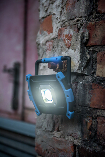 Led-valonheitin Airam Worky 1000lm 10W USB-ladattava IP65