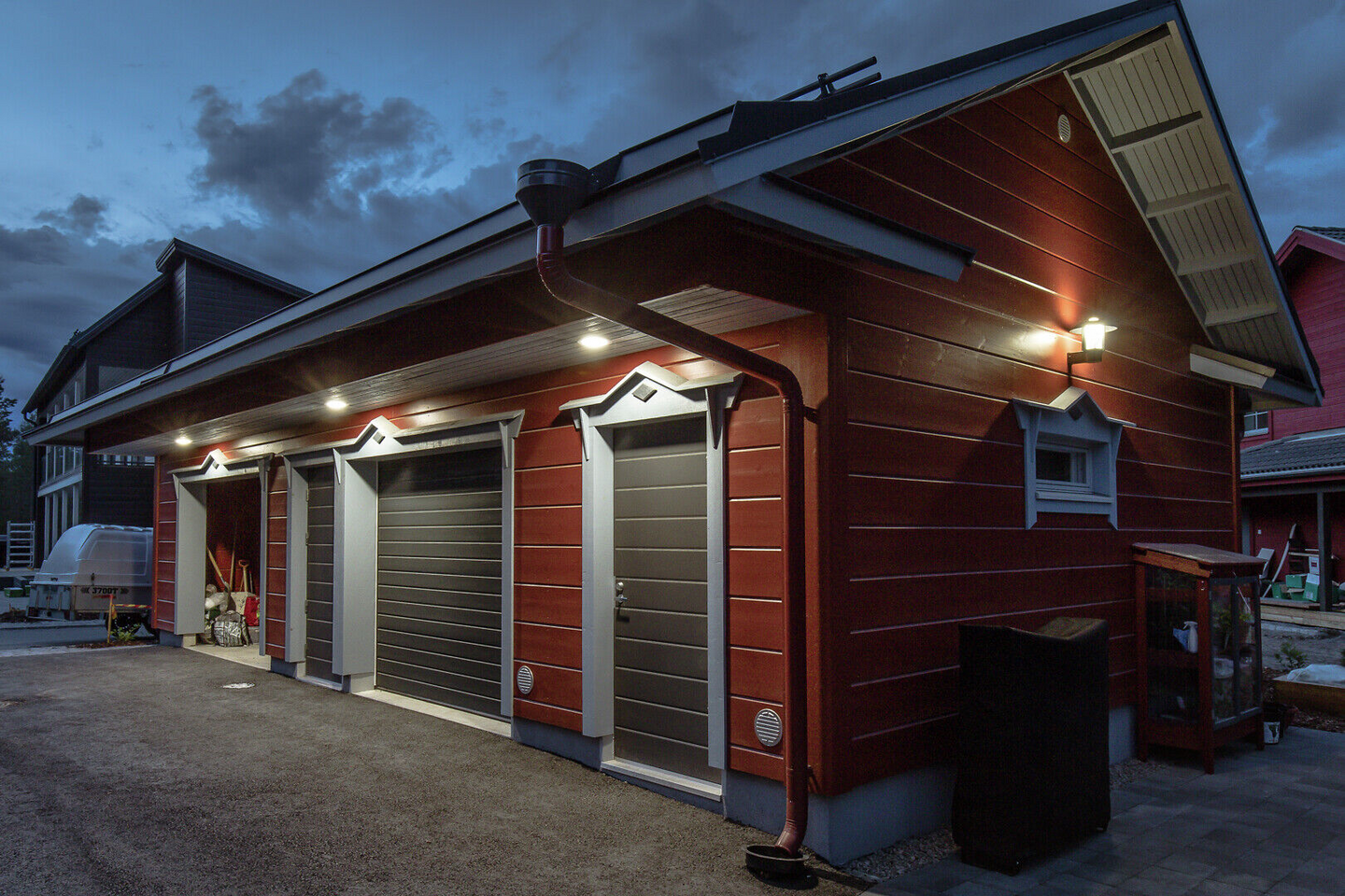 Led-lamppu Airam superteho 2452lm 2700K E27 himmennettävä