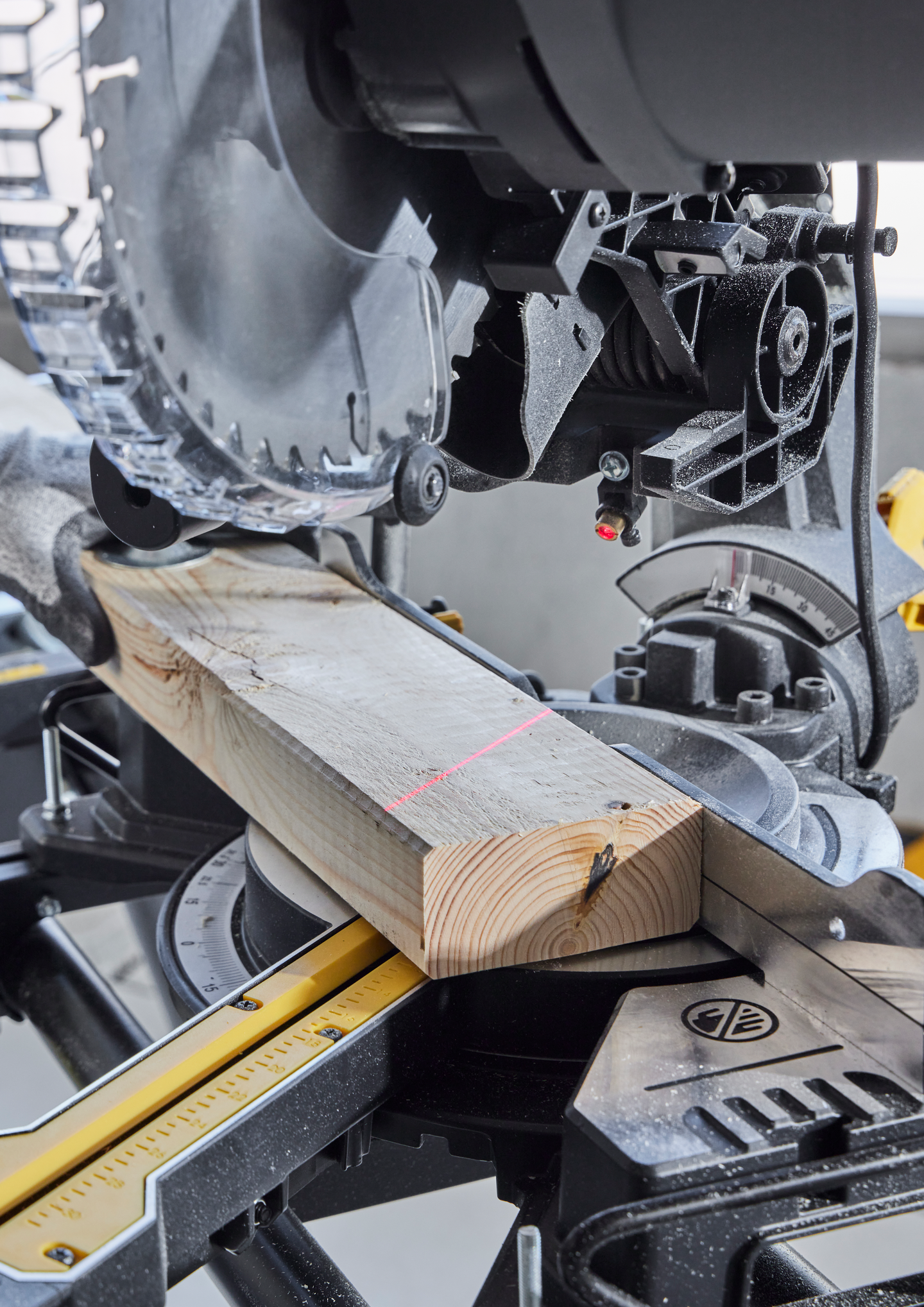 Katkaisu- ja jiirisaha FXA HF 255E/2000