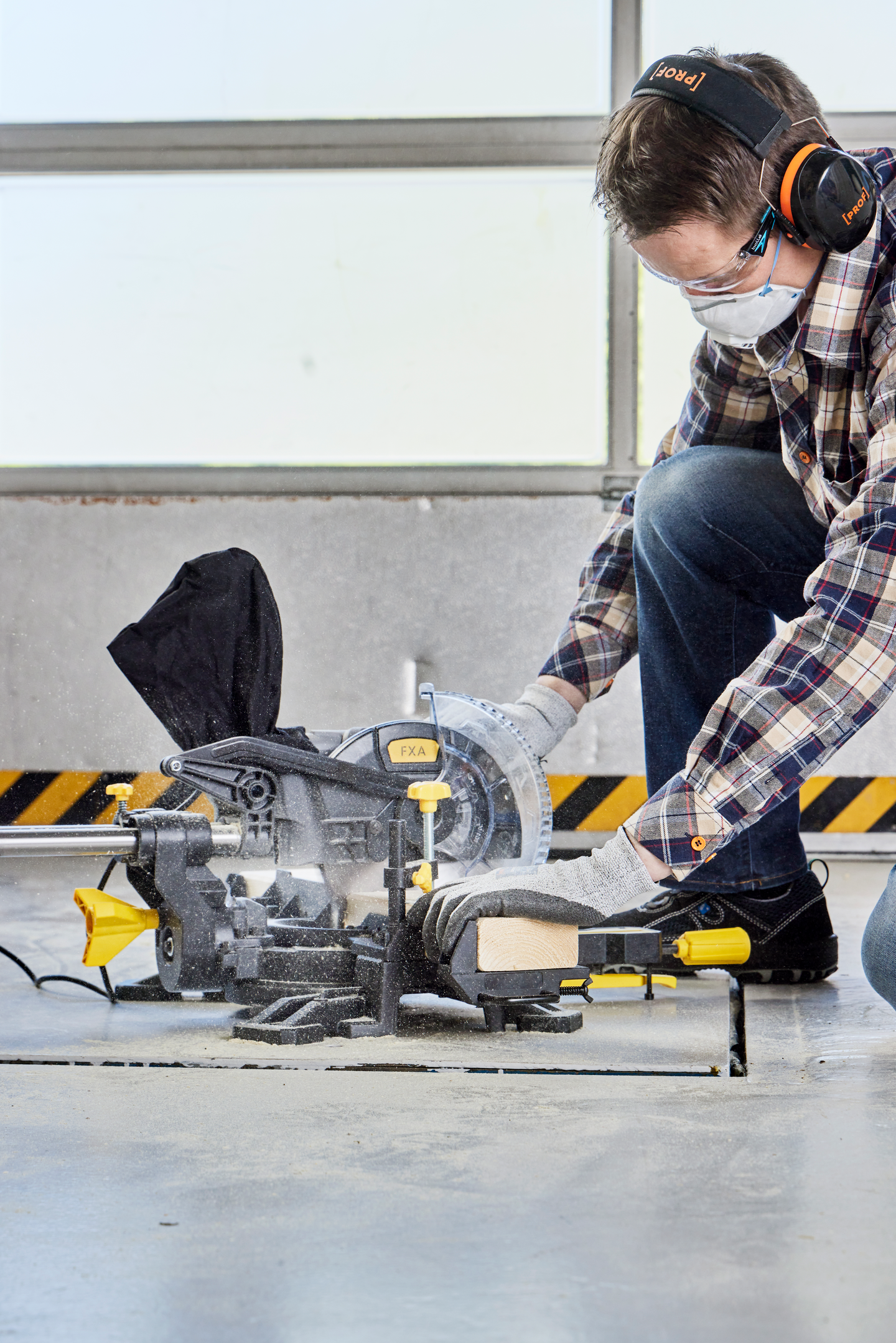 Katkaisu- ja jiirisaha FXA HF 210C/1500 + MSO29A-jalusta