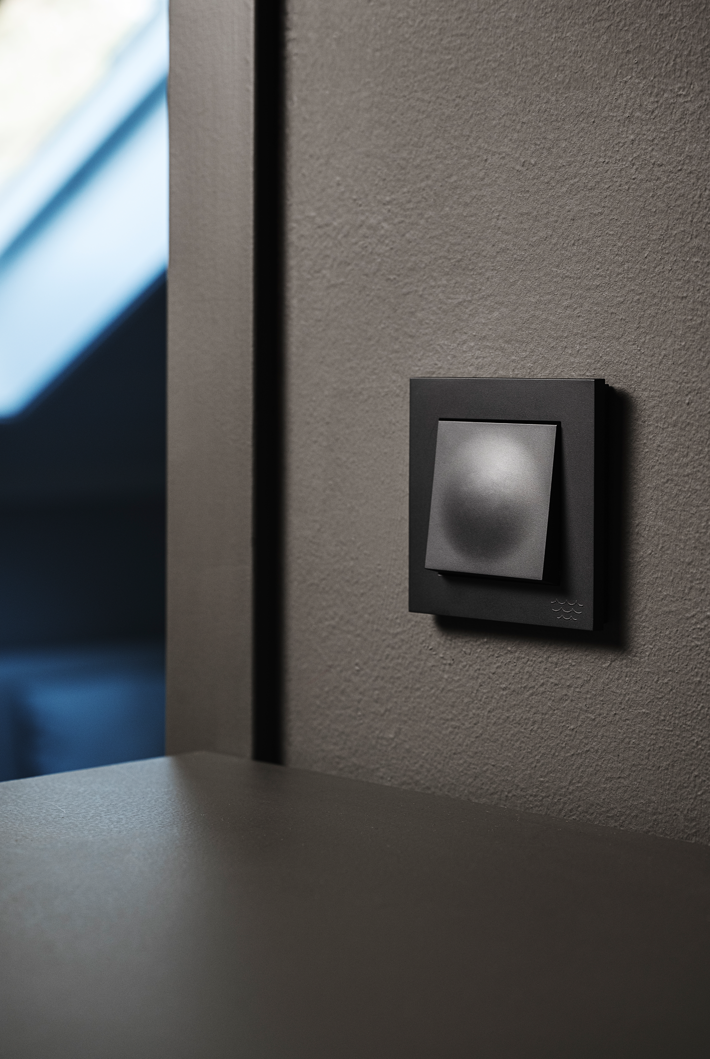 Kytkin Elko Plus 7/16A/250V/IP21 uppoasennus Ocean Plastic musta