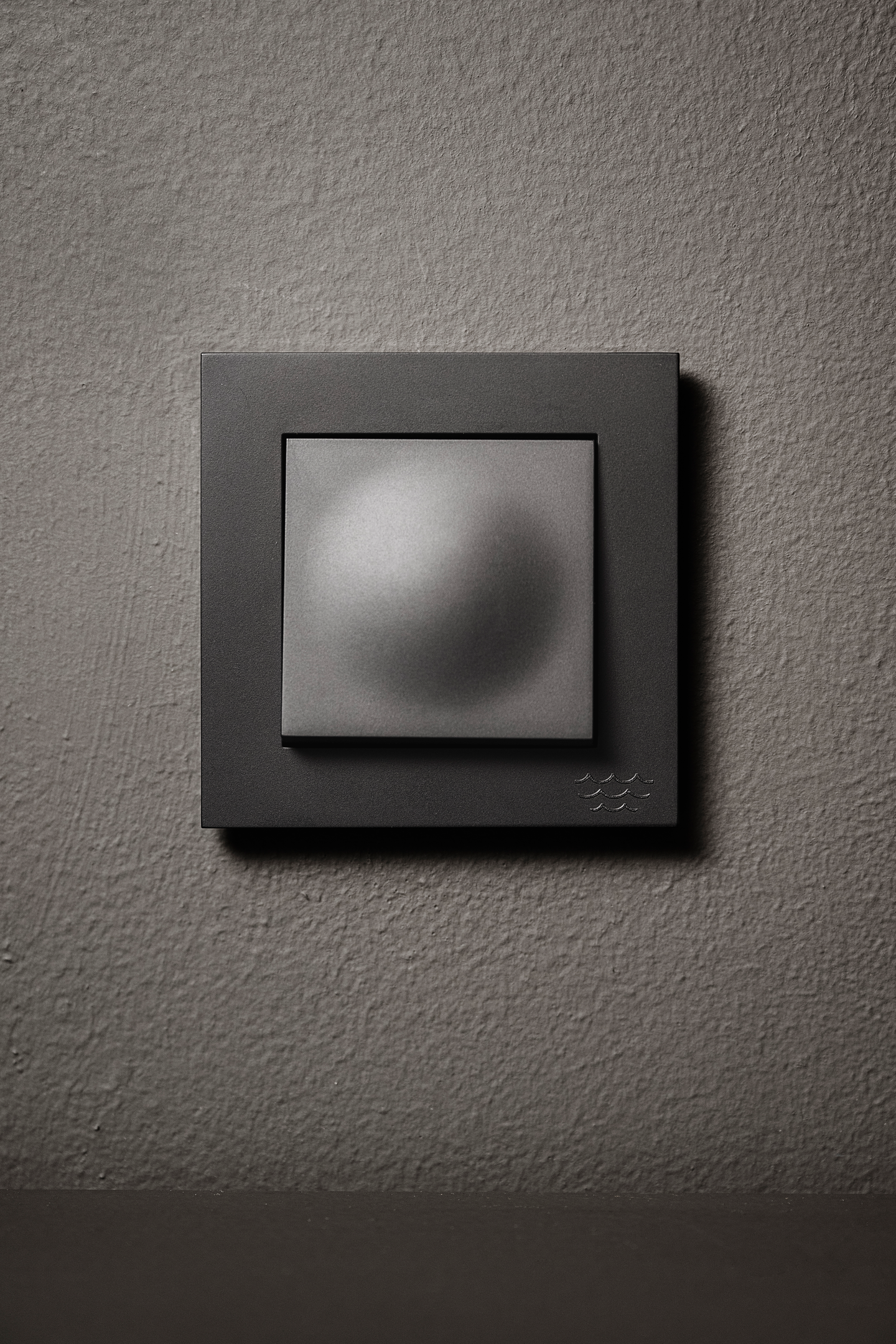 Kytkin Elko Plus 7/16A/250V/IP21 uppoasennus Ocean Plastic musta