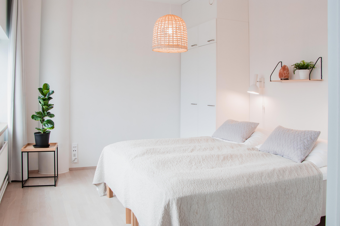 Riippuvalaisin Sessak Aya S luonnonvalkoinen