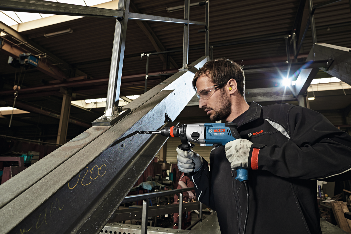 Porakone Bosch GBM 13-2 re precision-istukka