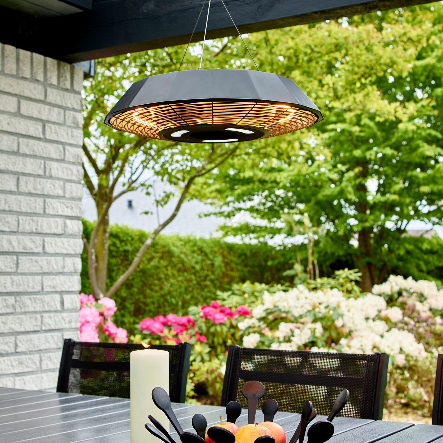 Terassilämmitin Hortus UFO ripustettava kaukosäätimellä