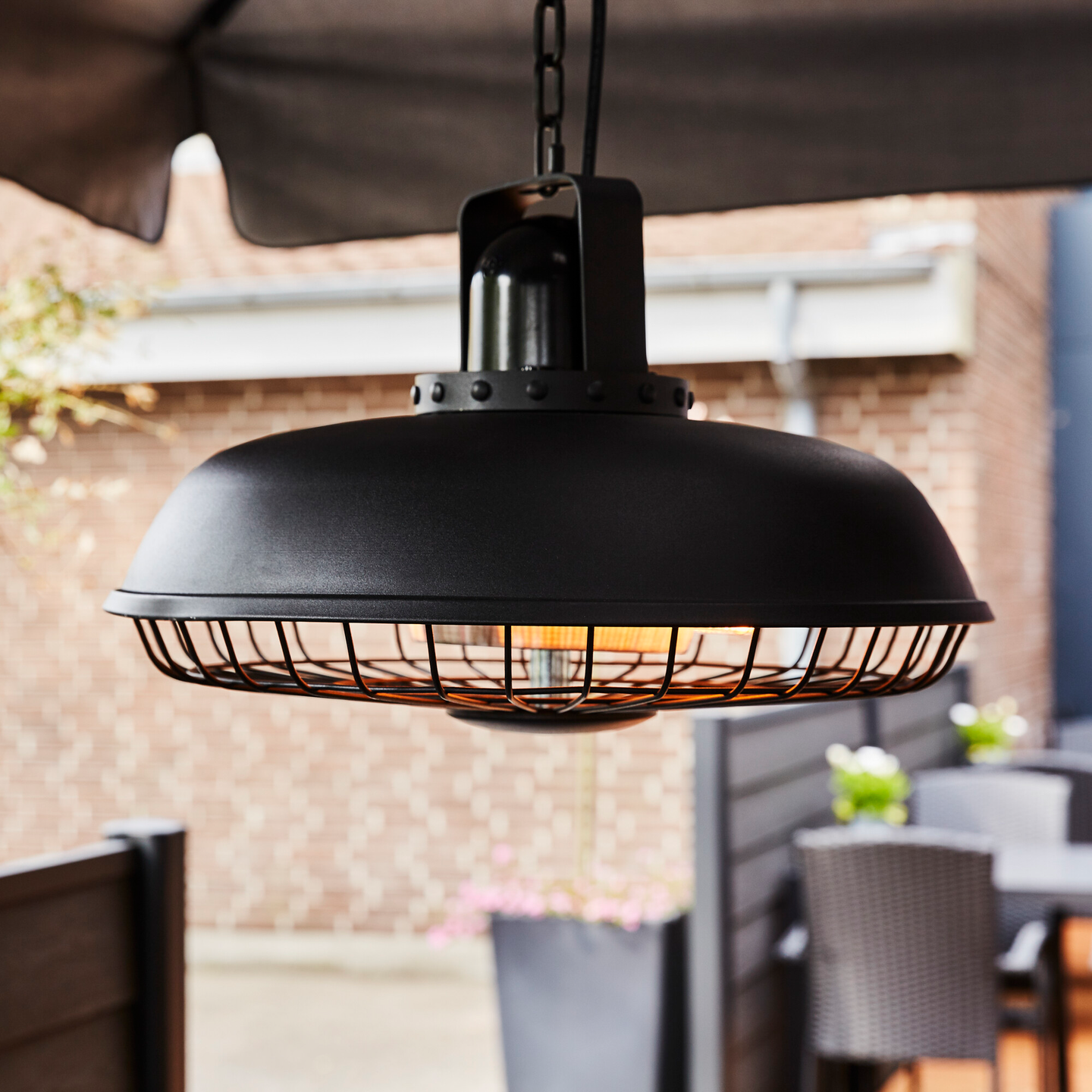 Terassilämmitin Hortus 600/1200/1800 W ripustettava malli kaukosäätimellä