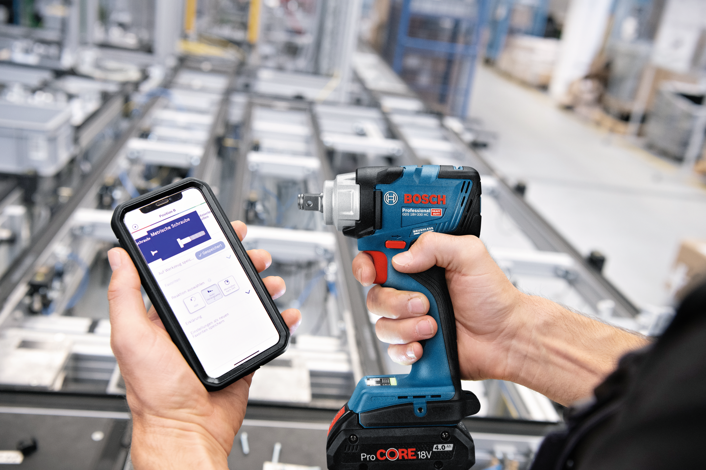 Akkuiskumutterinväännin Bosch GDS 18V-330 HC Solo L-Boxx GCY