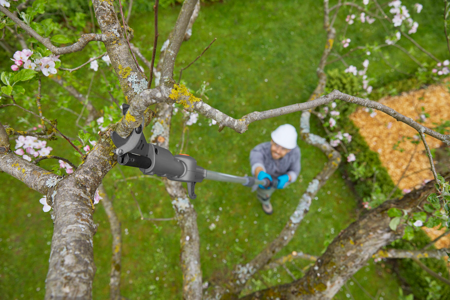 Akkuoksaleikkuri GARDENA teleskooppi HighCut 360/18V P4A Solo