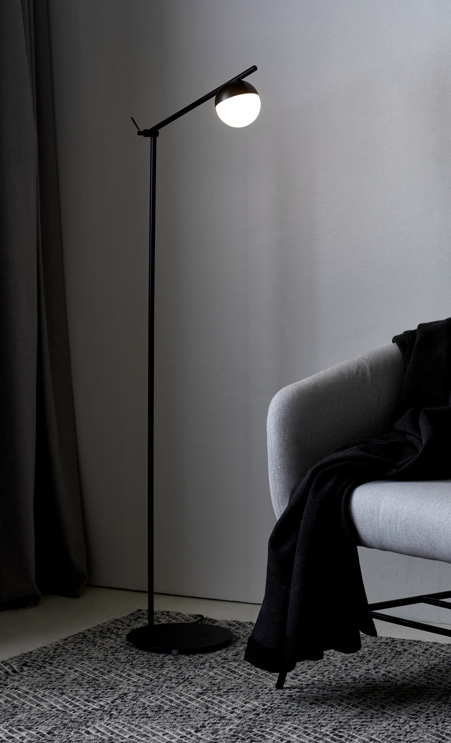 Lattiavalaisin Nordlux Contina G9 musta