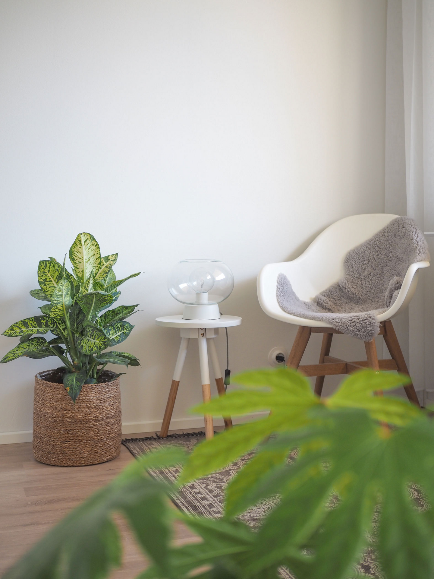 Pöytävalaisin Sessak Malja mattavalkoinen