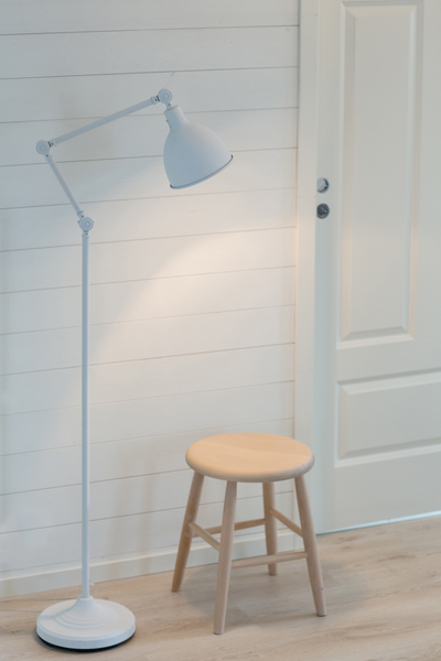 Lattiavalaisin By Rydéns Bazar hiekanvalkoinen