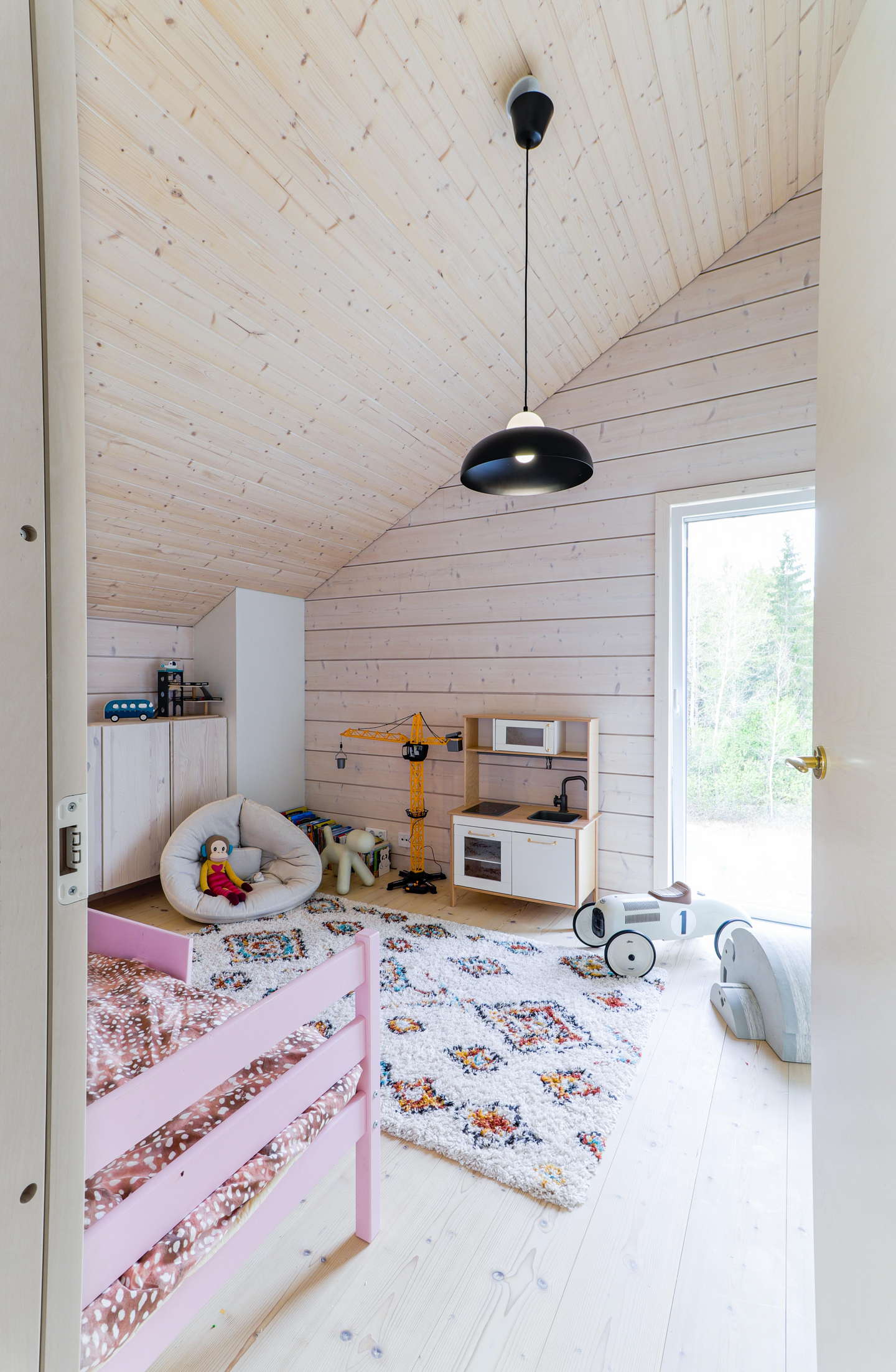 Riippuvalaisin Sessak Napa musta