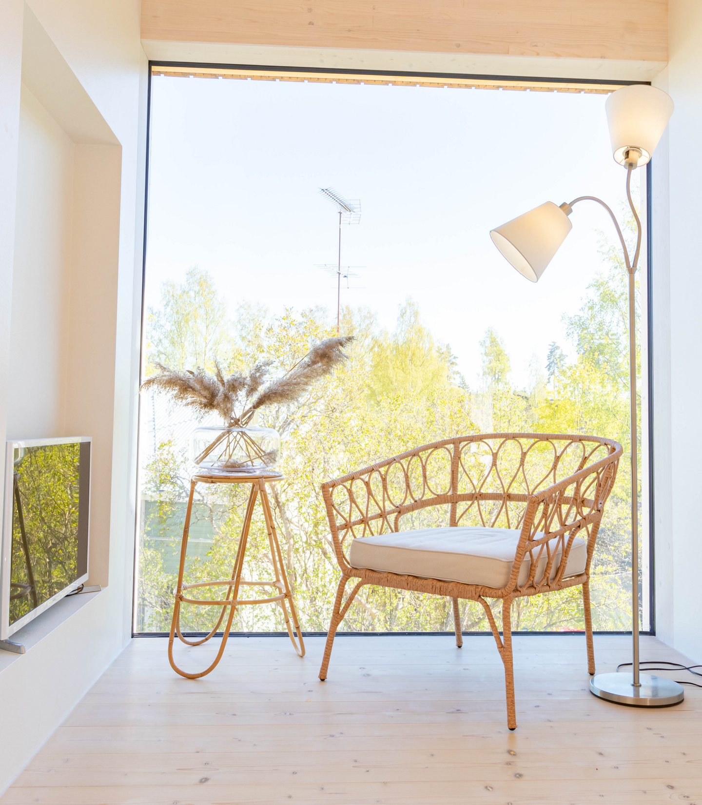 Lattiavalaisin Sessak Cleo 2-osainen metallisatiini