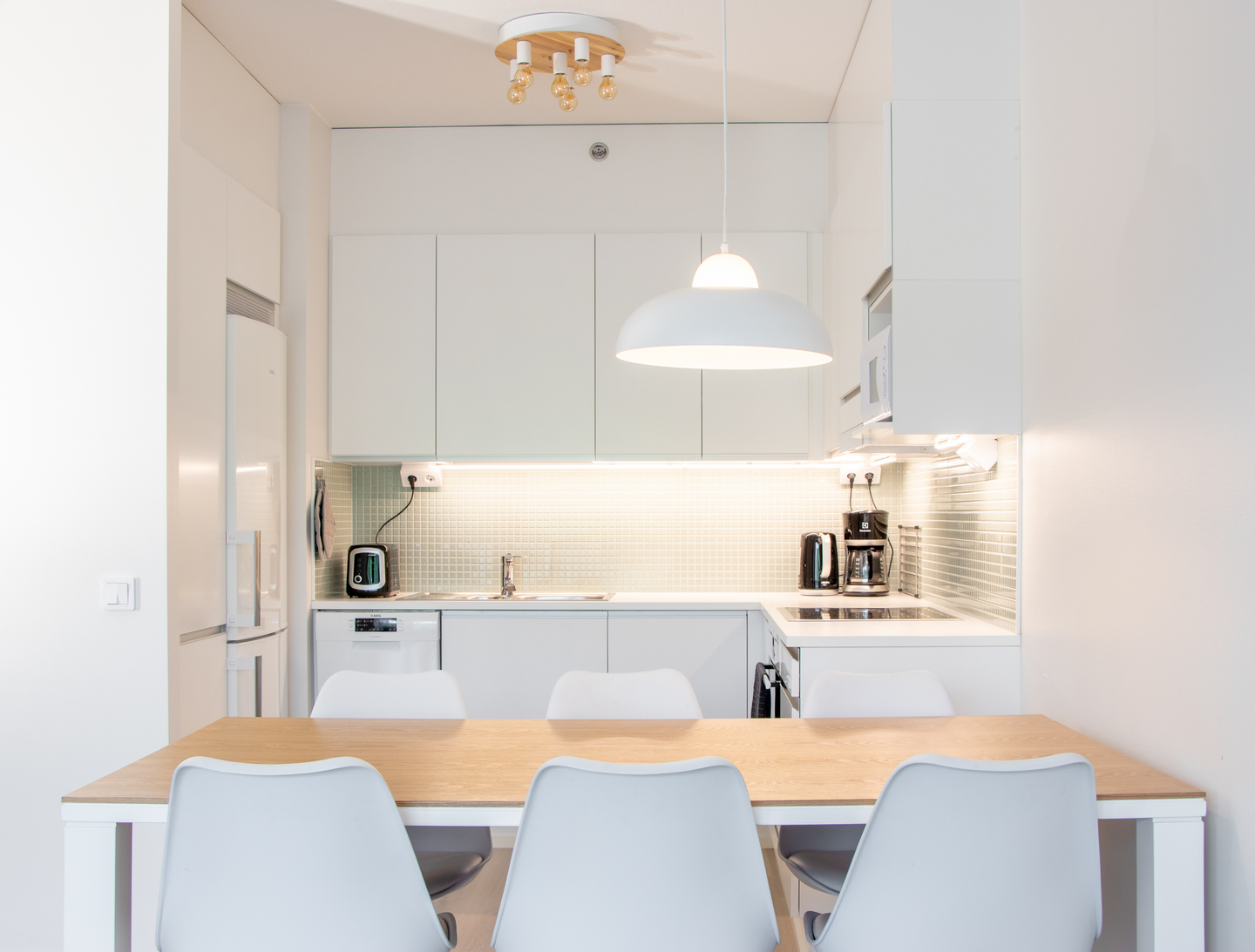 Riippuvalaisin Sessak Napa valkoinen