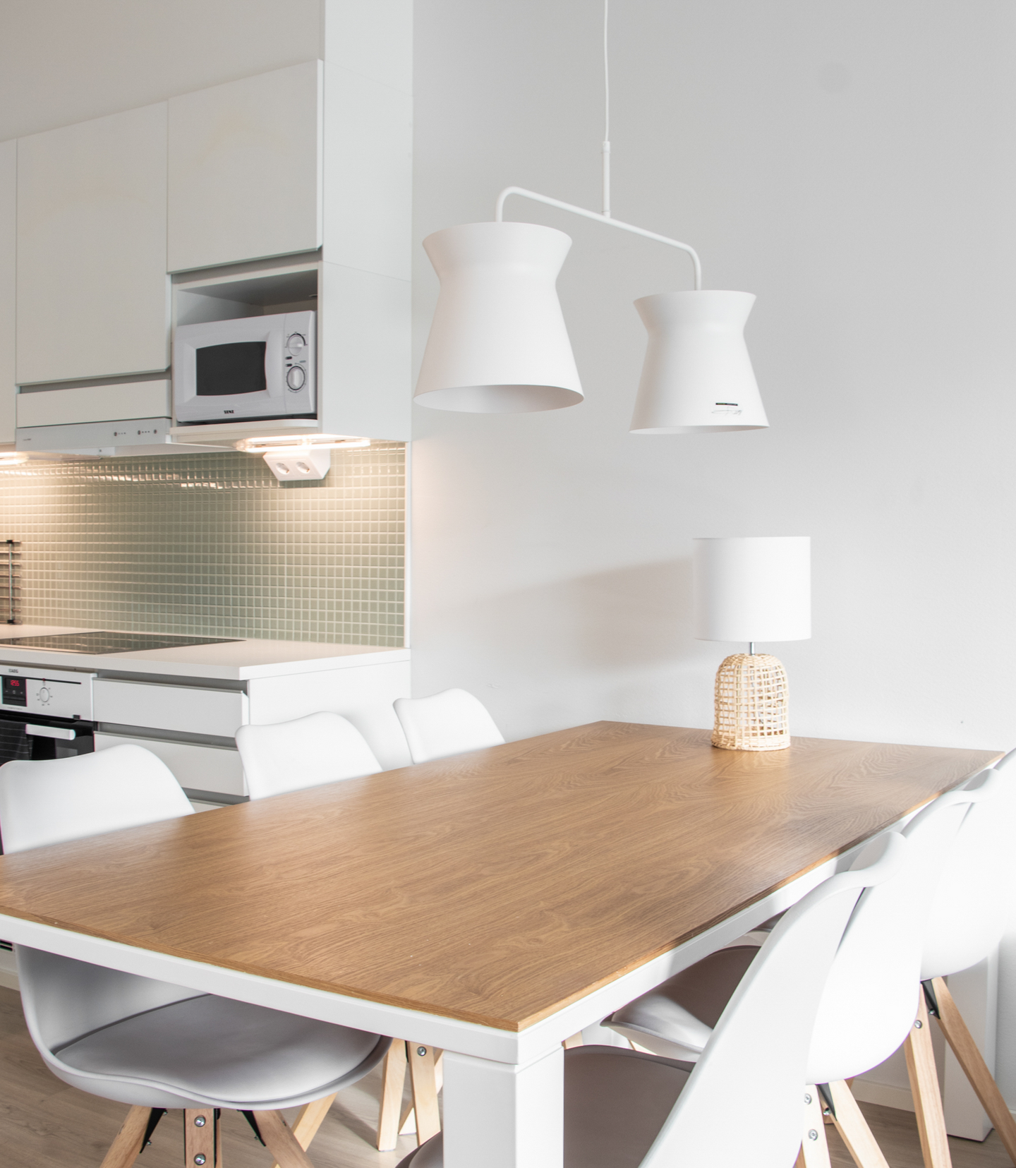 Riippuvalaisin Sessak Kaksi valkoinen