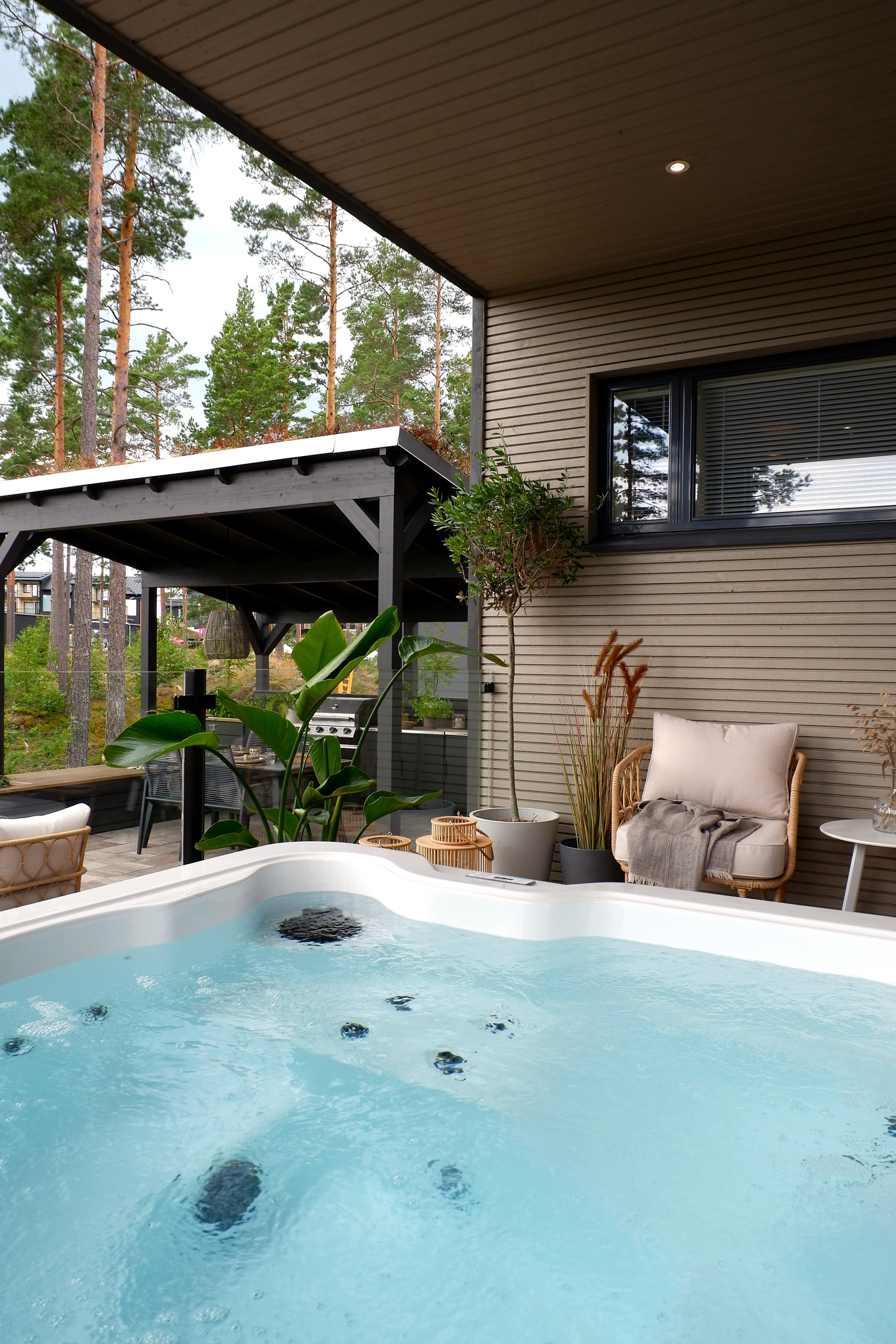 Ulkoporeallas Cello Spa Ruka+