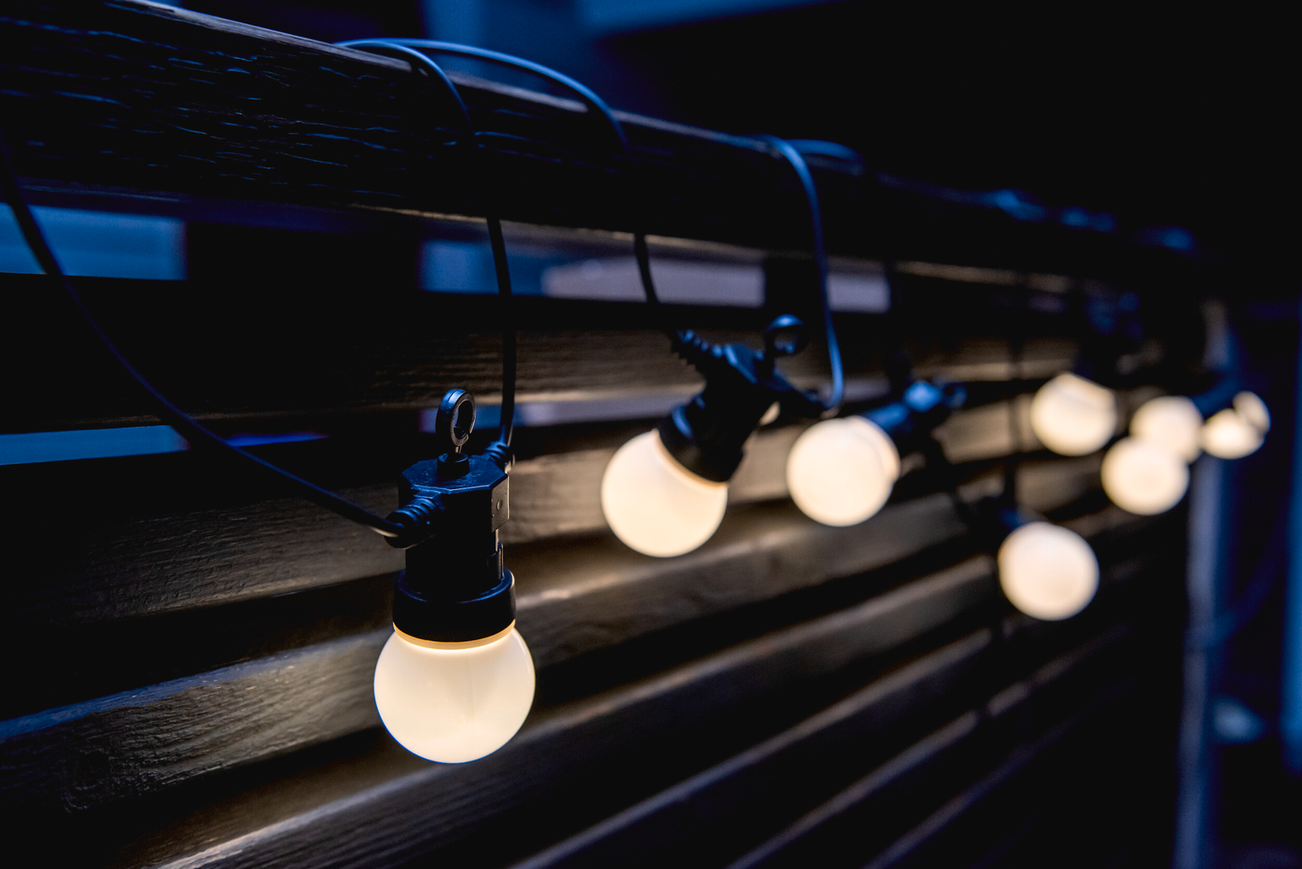 Smart Led-sarja Airam 10 lediä lämmin valkoinen/värimix IP44