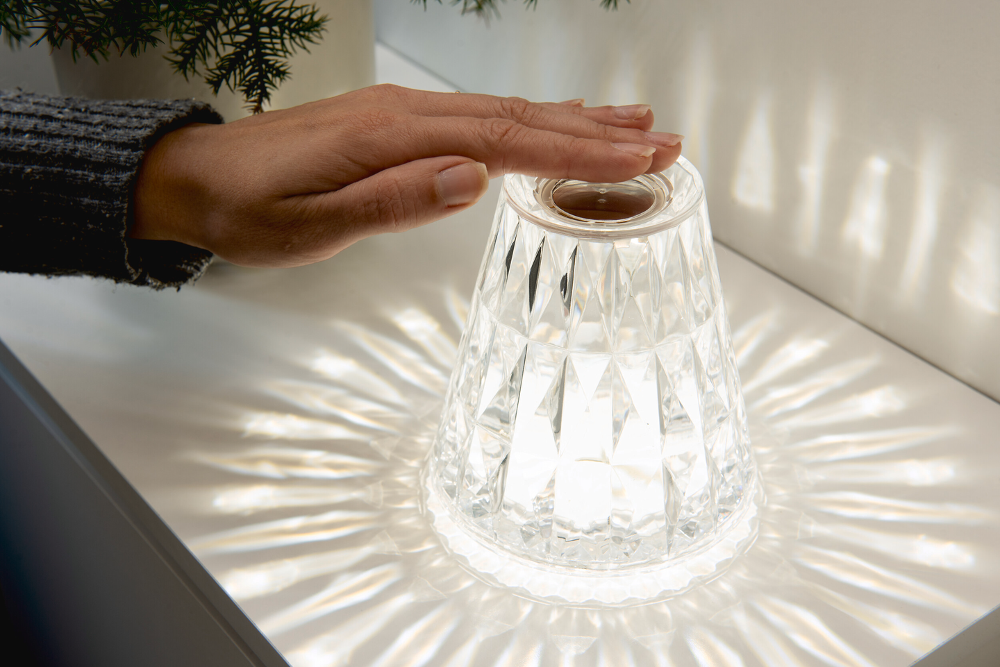 Pöytäkoriste Airam Adele led paristokäyttöinen